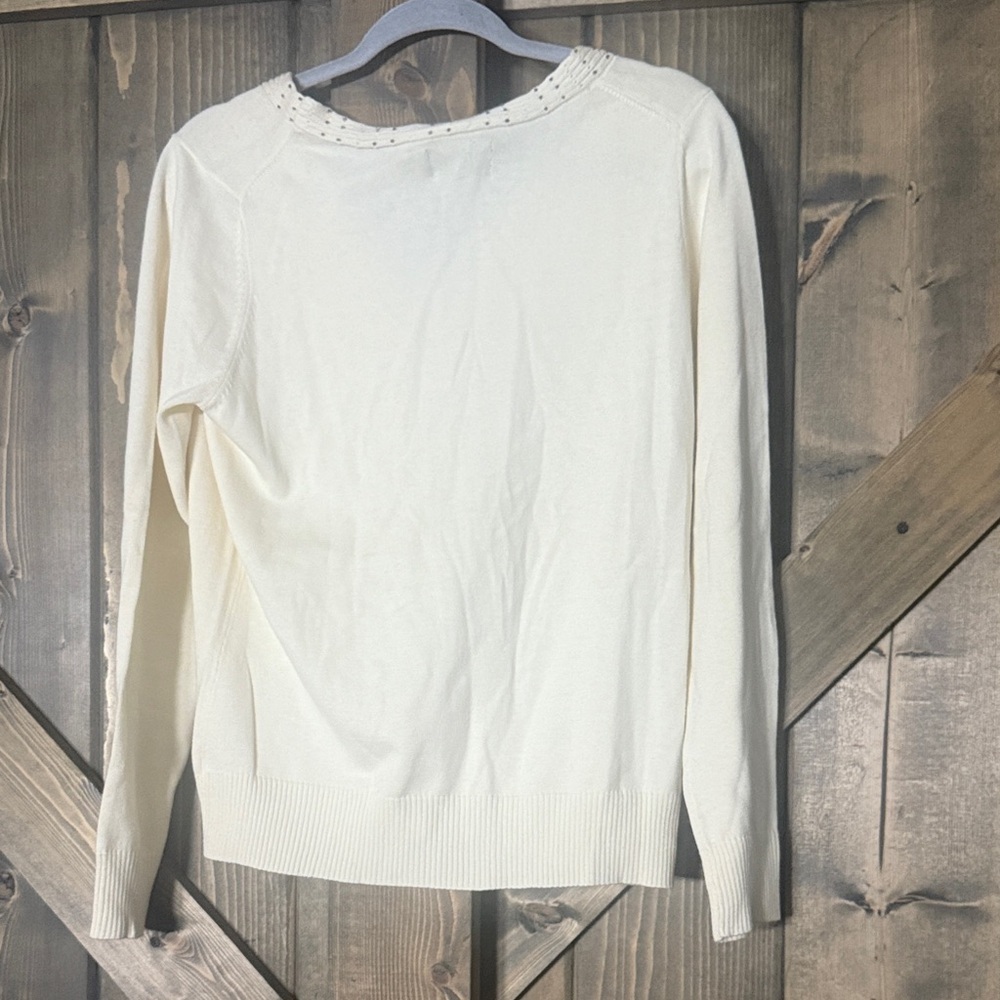 Medium - Van Heusen  Cream V-Neck Sweater - Picture 3 of 6